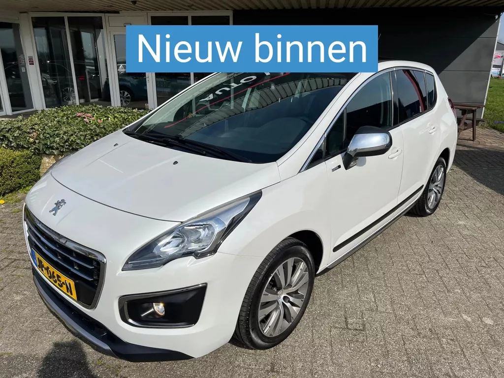 Peugeot 3008 1.2 PURE TECH PANO/NAV/ECC/PDC/CAM