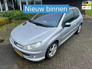 Peugeot 206 1.4-16V Quiksilver AIRCO/ALU/ELEKPACK APK+NAP